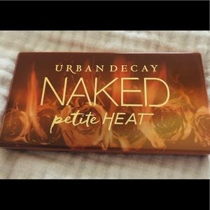Urban Decay Petite Heat Naked Palette